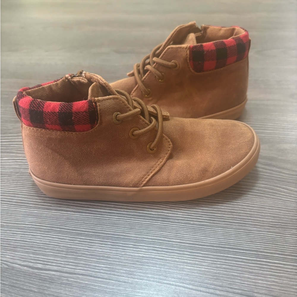 Boys boots